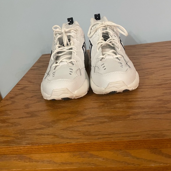 New Balance Womens 608 White/Blue Sneakers. Size 11 M. NWT! - Picture 6 of 6